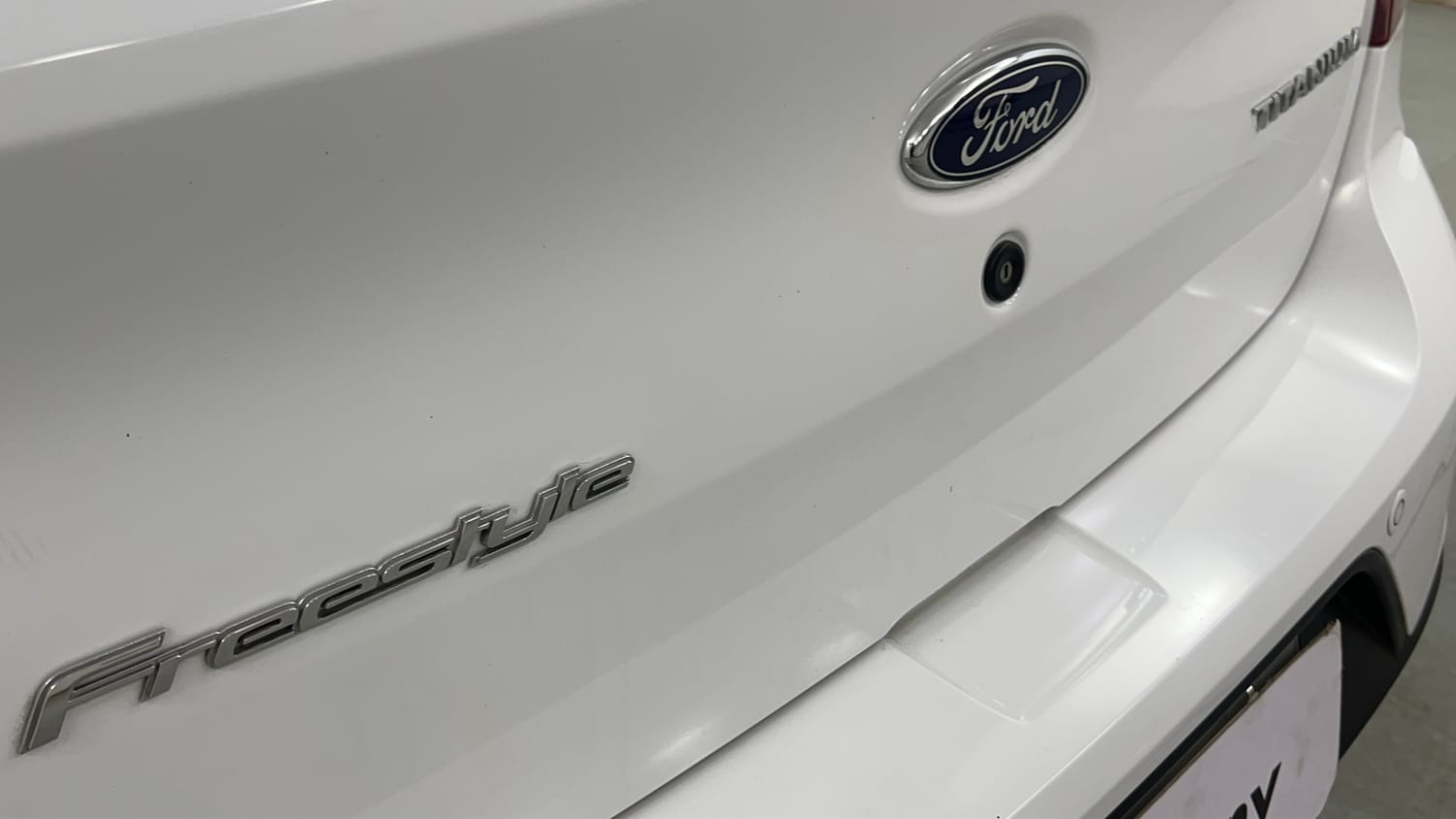 Used 2020 Ford Freestyle Titanium Plus 1.2 Ti-VCT Petrol Manual dents MINOR SCRATCH