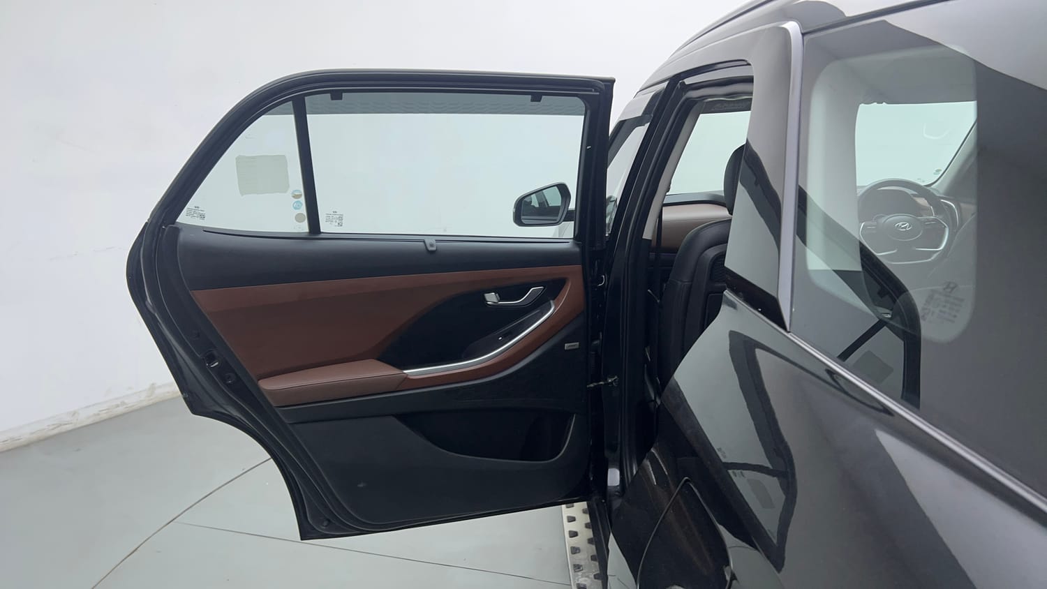 Used 2022 Hyundai Alcazar Signature (O) 6 STR 1.5 Diesel AT Diesel Automatic interior LEFT REAR DOOR OPEN VIEW
