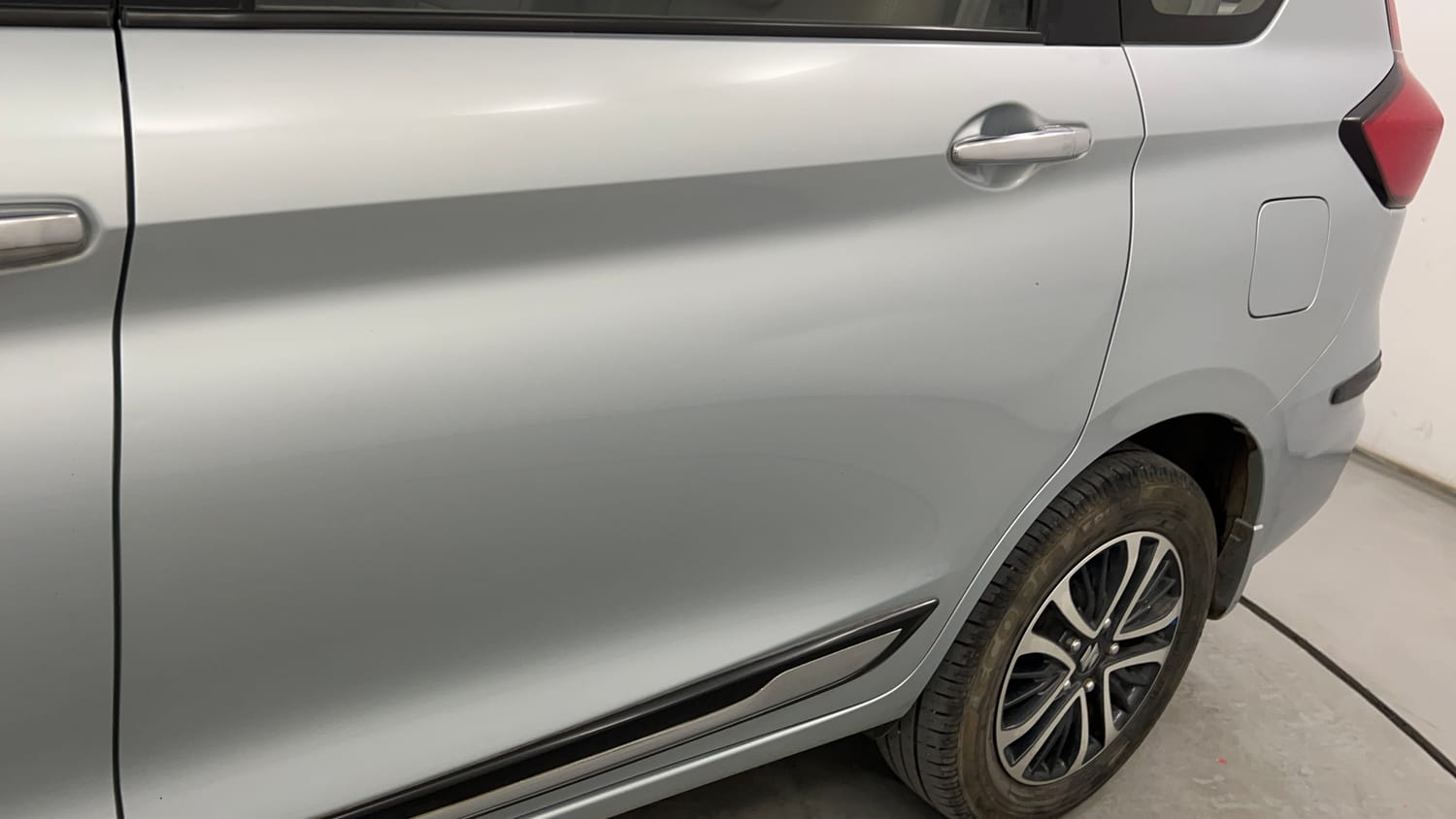 Used 2023 Maruti Suzuki Ertiga ZXi Plus Petrol Manual dents MINOR SCRATCH