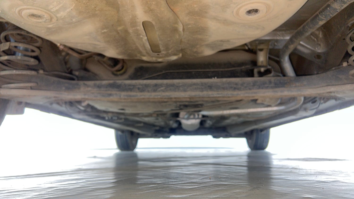 Used 2017 Maruti Suzuki Dzire ZXi Plus AMT Petrol Automatic extra REAR UNDERBODY VIEW (TAKEN FROM REAR)