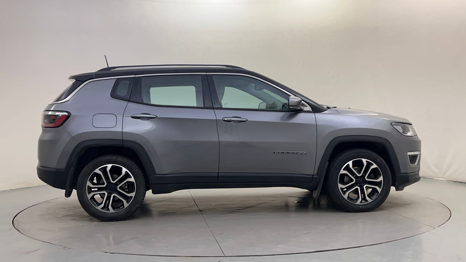 Used 2020 Jeep Compass Limited Plus Petrol AT Petrol Automatic exterior RIGHT SIDE VIEW
