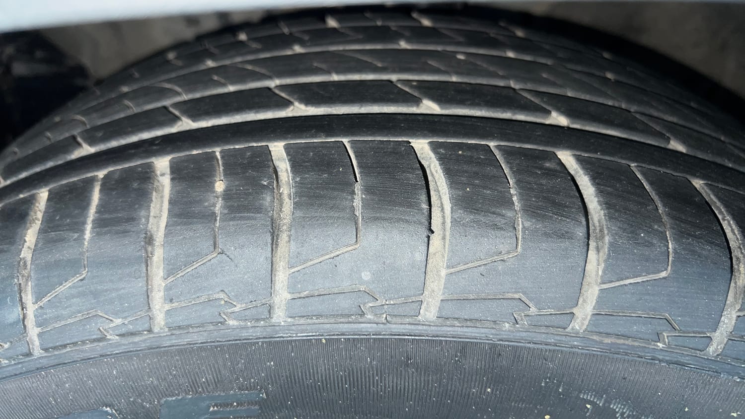 Used 2021 kia Seltos HTX 1.5 IVT Petrol Automatic tyres LEFT FRONT TYRE TREAD VIEW