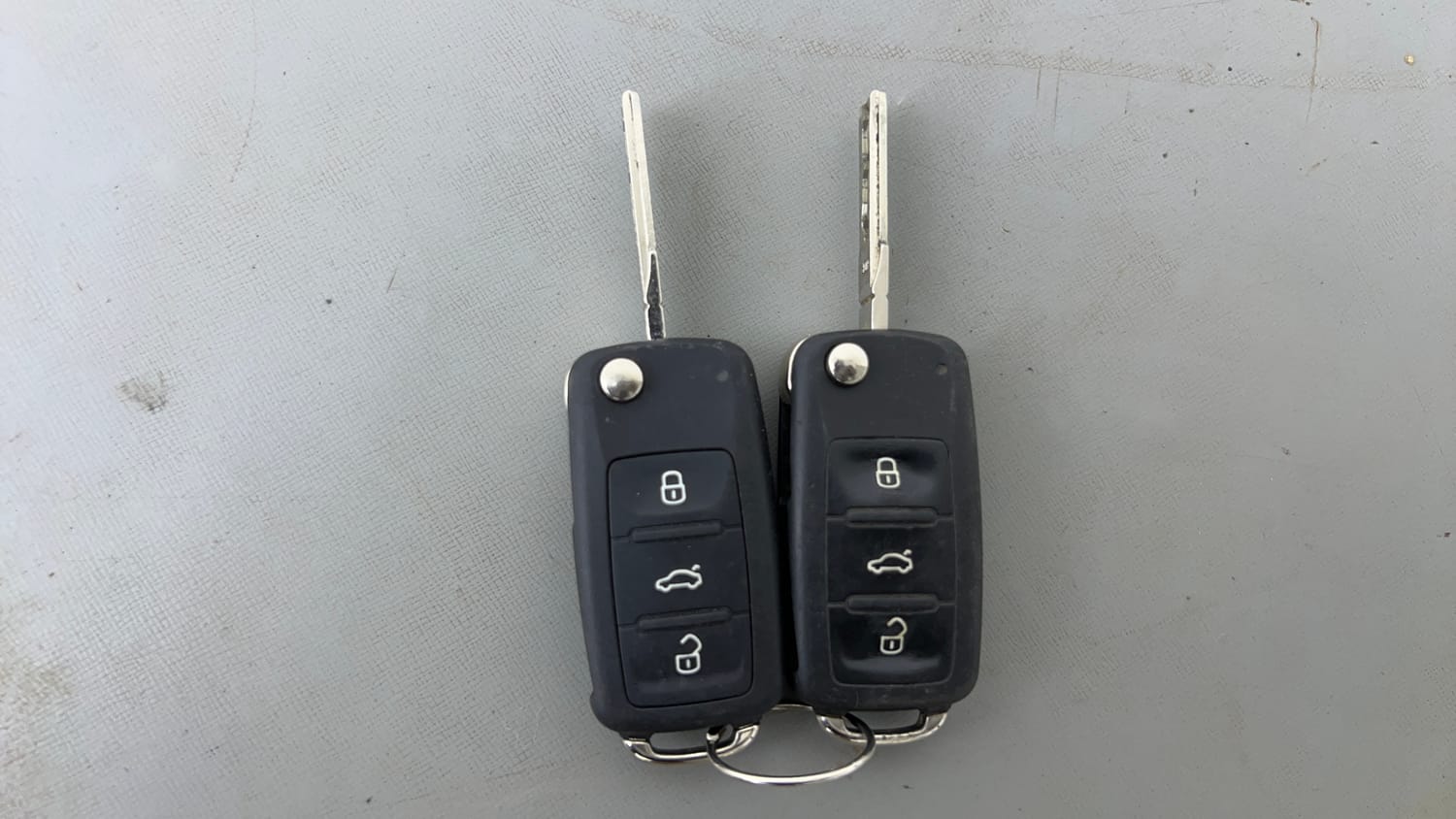 Used 2016 Volkswagen Vento Highline Petrol AT Petrol Automatic extra CAR KEY VIEW