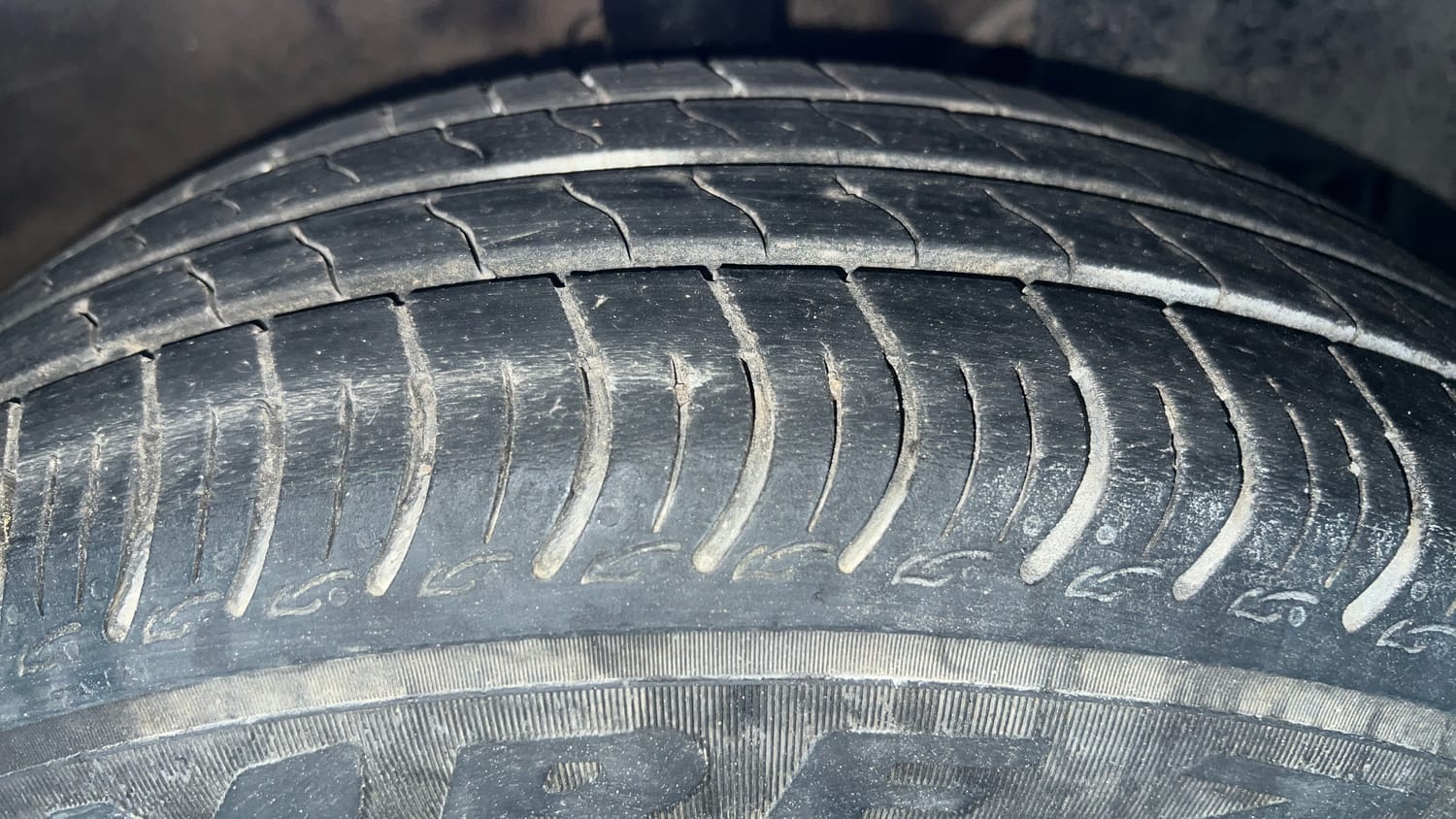 Used 2024 Maruti Suzuki Wagon R VXI 1.0 Petrol Manual tyres RIGHT FRONT TYRE TREAD VIEW