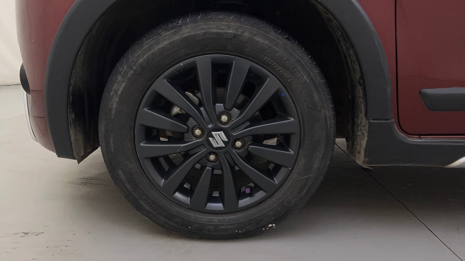 Used 2023 Maruti Suzuki Wagon R ZXI Plus 1.2 Dual Tone Petrol Manual tyres LEFT FRONT TYRE RIM VIEW