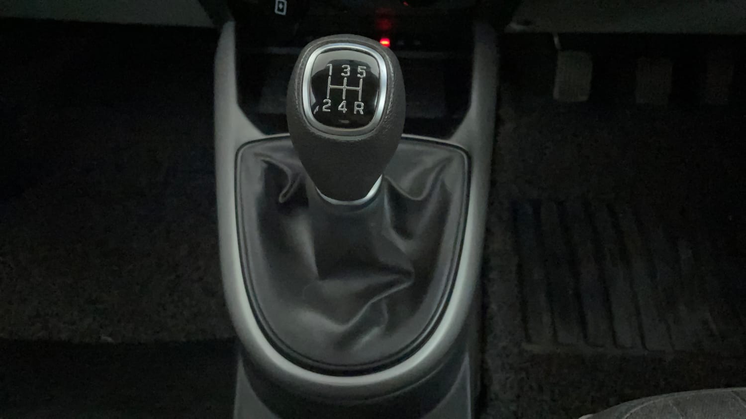 Used 2020 Hyundai Grand i10 Nios Asta 1.2 Kappa VTVT Petrol Manual interior GEAR  KNOB VIEW
