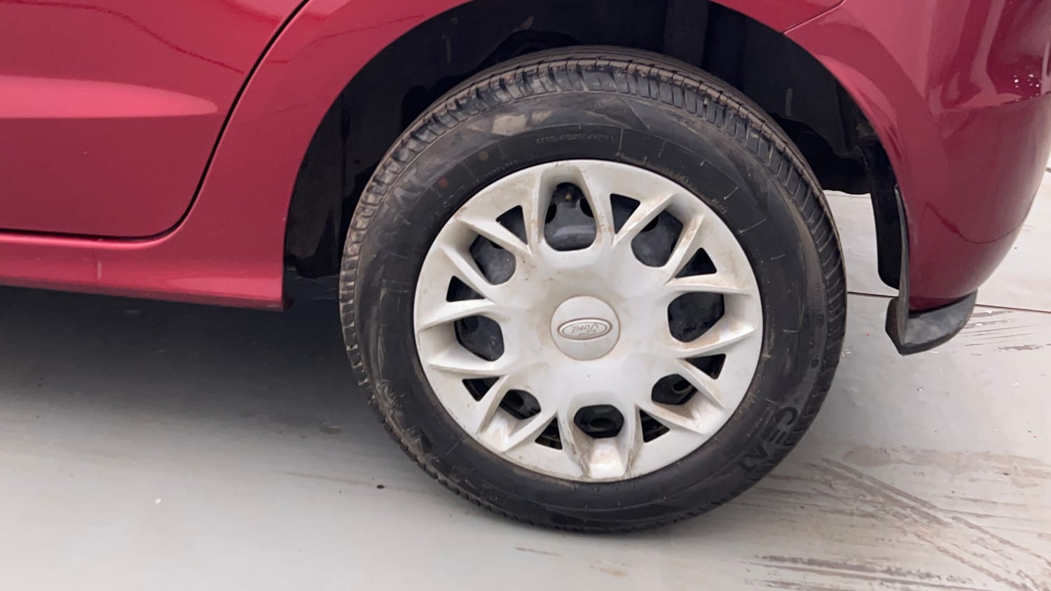 Used 2018 Ford Figo Trend 1.2 Ti-VCT Petrol Manual tyres LEFT REAR TYRE RIM VIEW