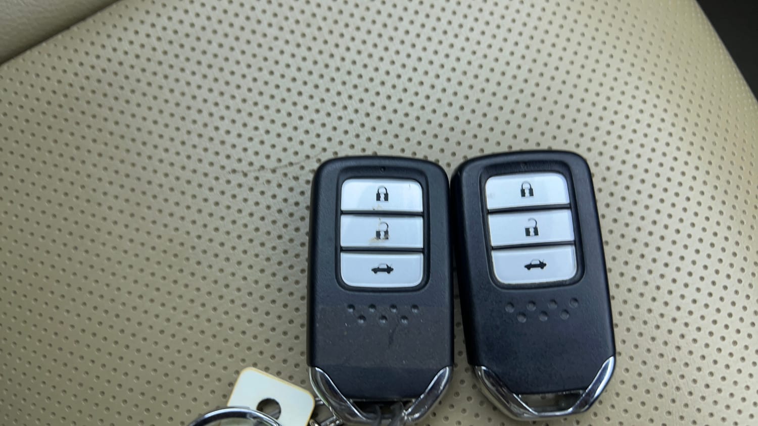 Used 2018 Honda City V Petrol Petrol Manual extra CAR KEY VIEW