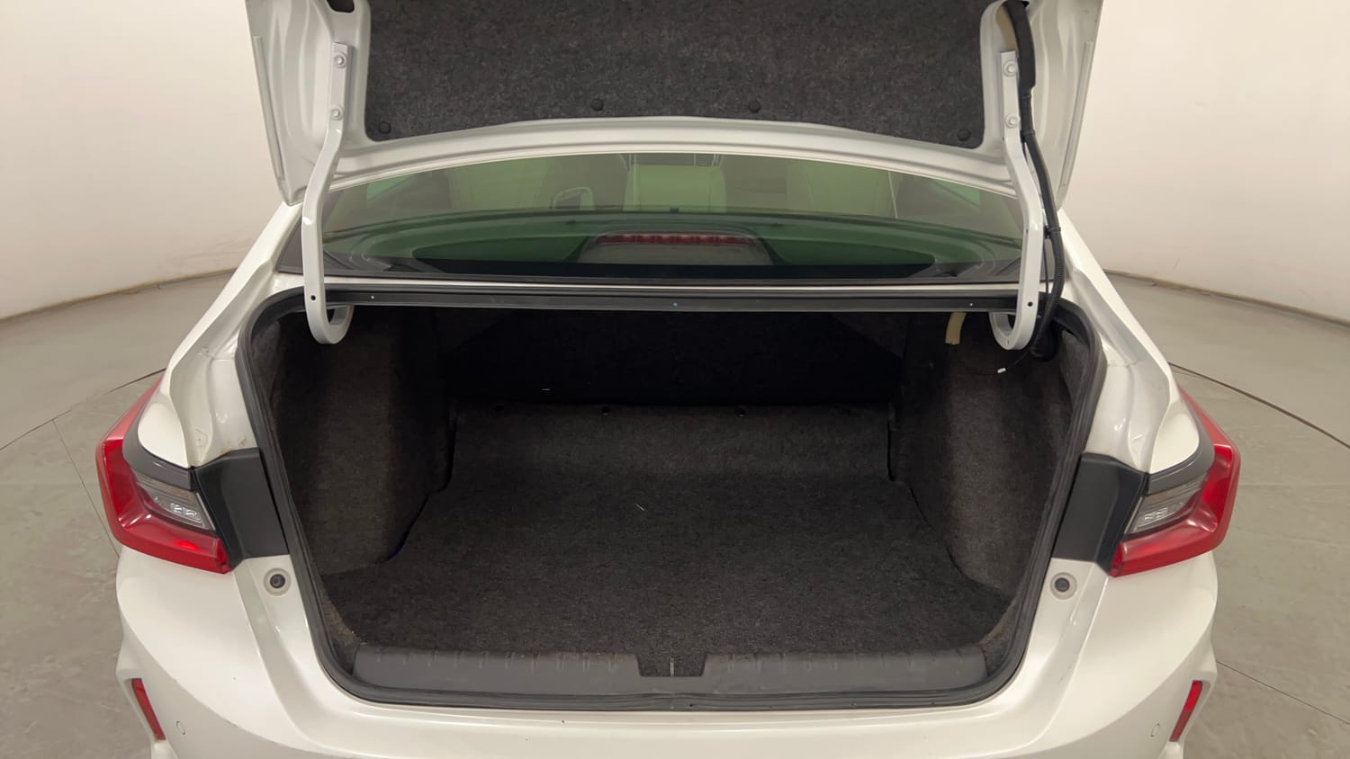 Used 2023 Honda City ZX CVT Petrol Petrol Automatic interior DICKY INSIDE VIEW