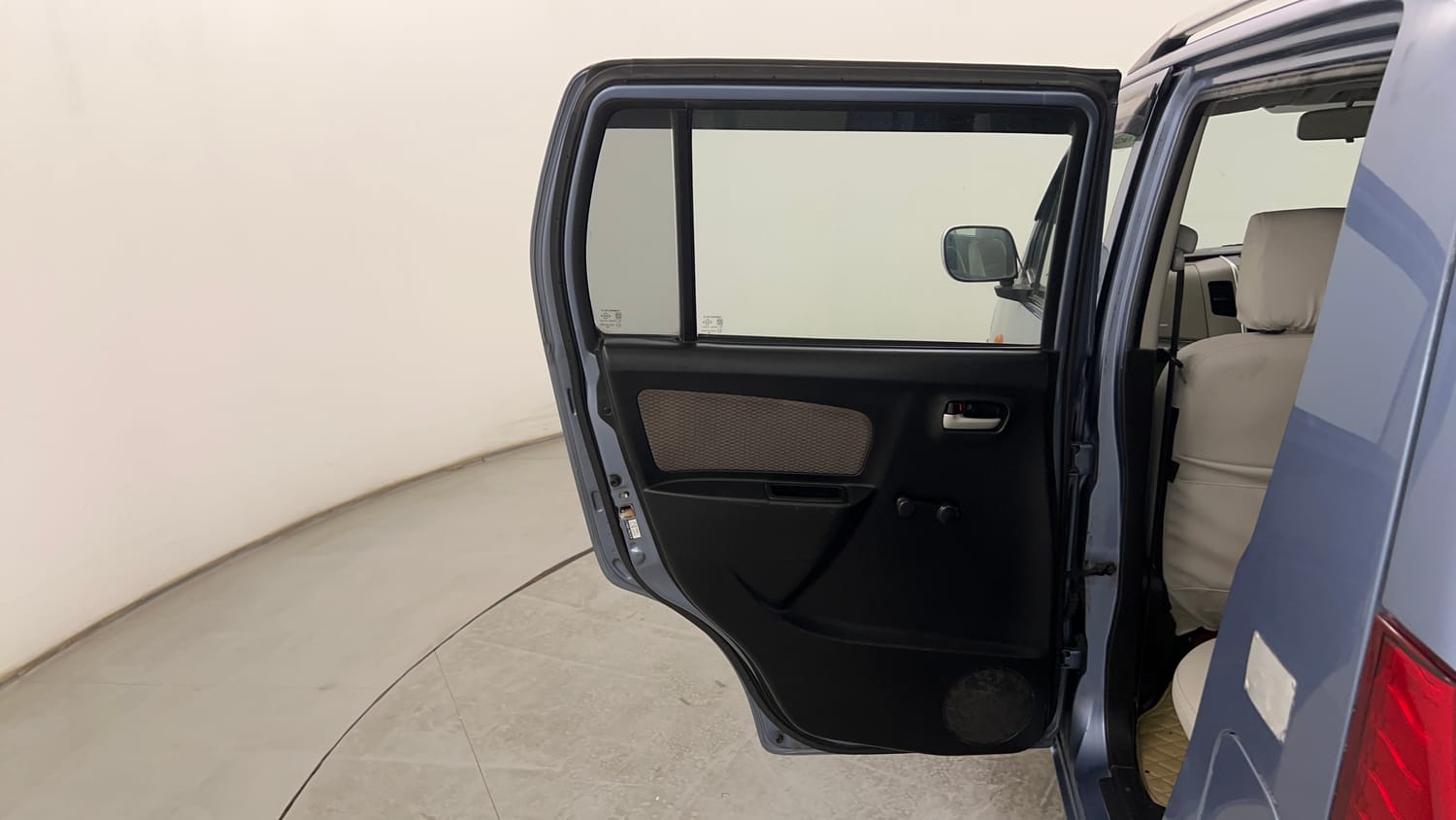 Used 2014 Maruti Suzuki Wagon R LXI CNG Cng Manual interior LEFT REAR DOOR OPEN VIEW