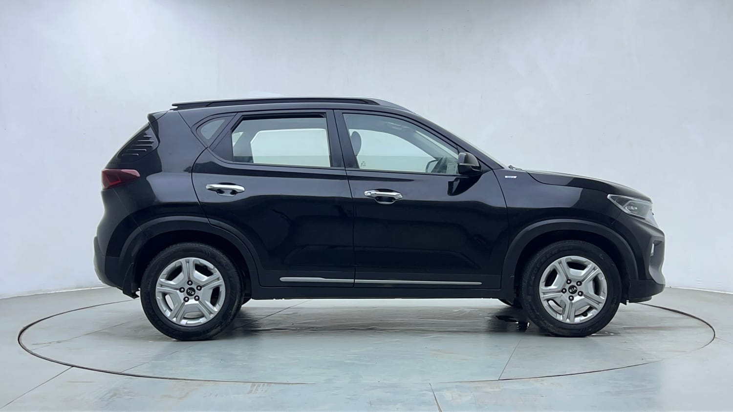Used 2020 Kia Sonet HTX 1.0 iMT Petrol Manual exterior RIGHT SIDE VIEW