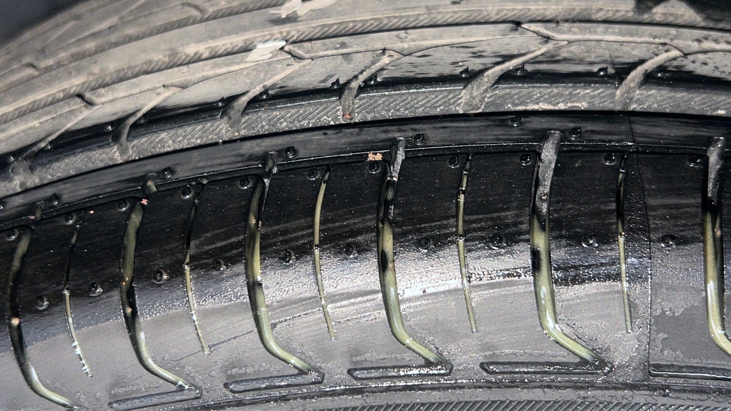 Used 2018 Maruti Suzuki Ciaz Sigma 1.4 MT Petrol Manual tyres RIGHT REAR TYRE TREAD VIEW