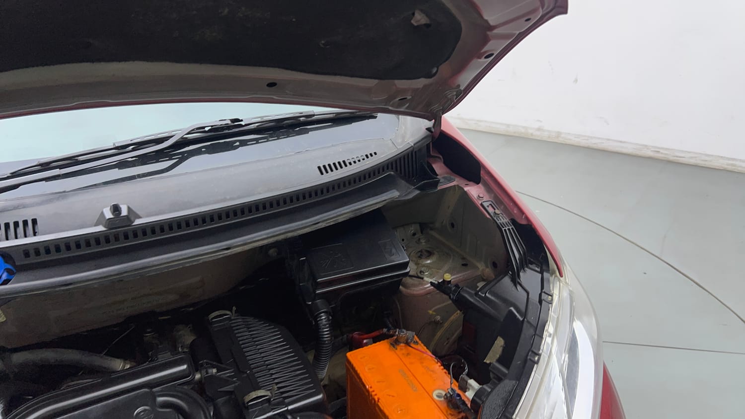 Used 2019 Datsun Redi-GO T (O) Petrol Manual engine ENGINE LEFT SIDE HINGE & APRON VIEW
