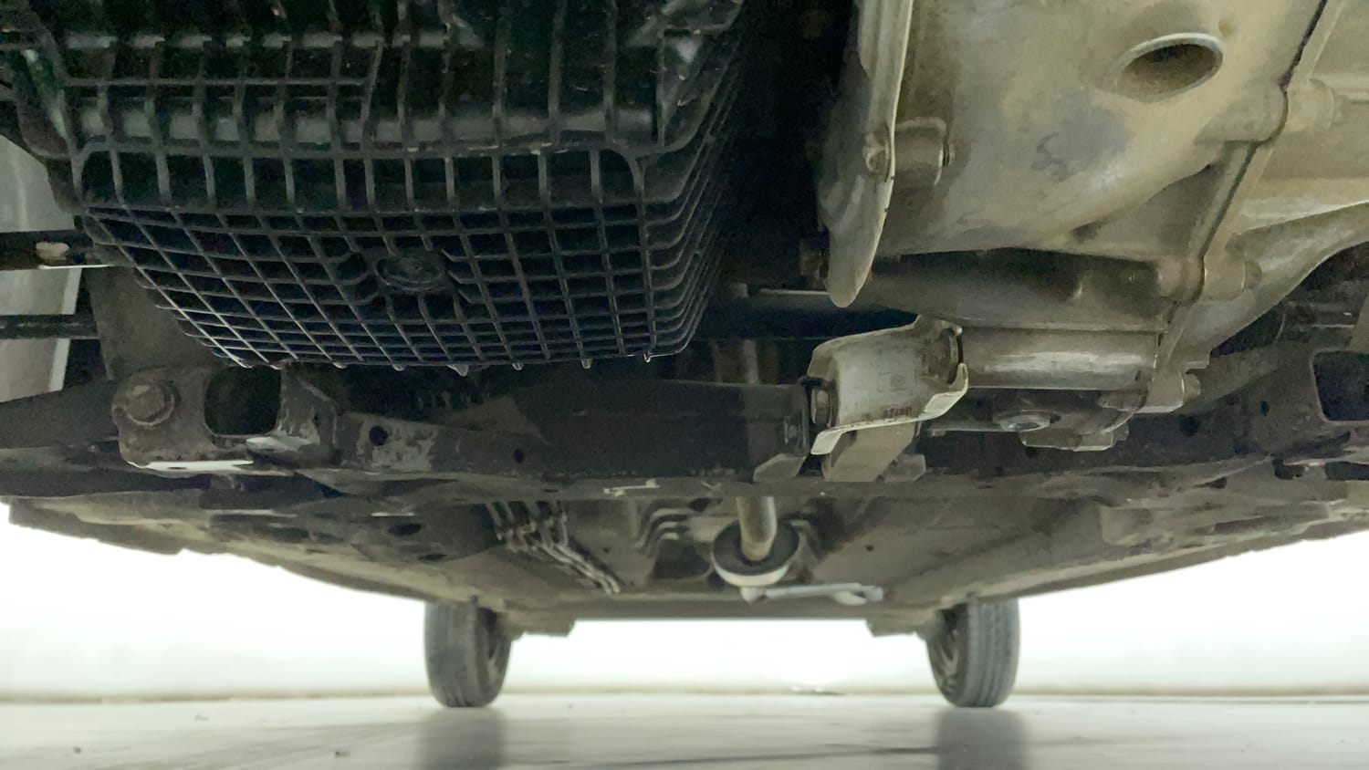 Used 2016 Renault Kwid RXT Petrol Manual extra FRONT LEFT UNDERBODY VIEW