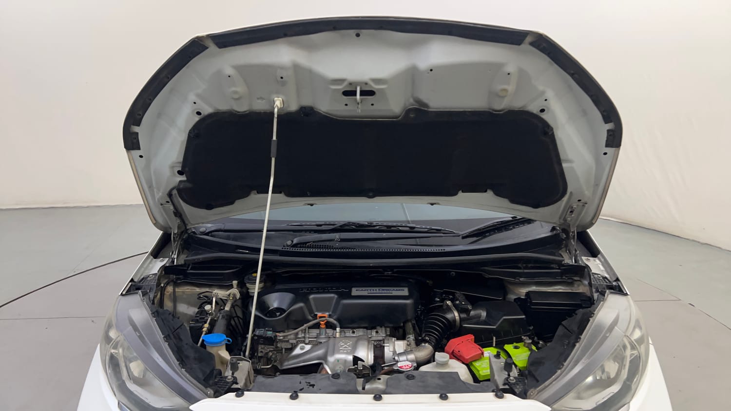 Used 2017 Honda WR-V VX MT Diesel Diesel Manual engine ENGINE & BONNET OPEN FRONT VIEW