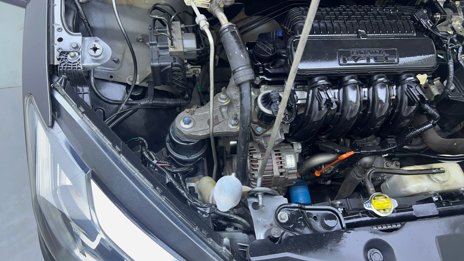 Used 2018 Honda City V Petrol Petrol Manual engine ENGINE RIGHT SIDE VIEW