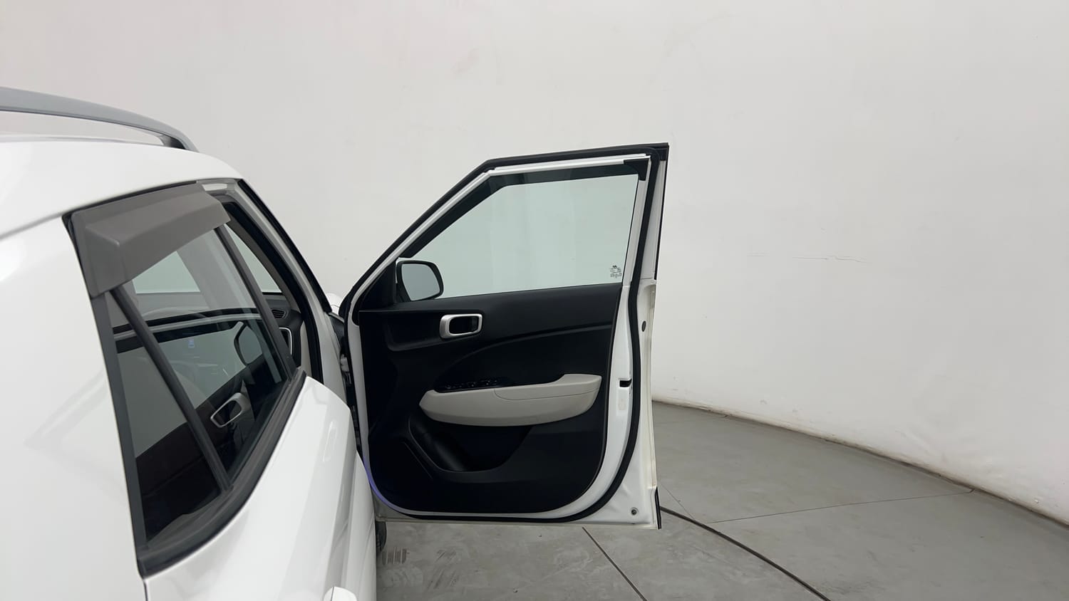 Used 2023 Hyundai Venue SX 1.2 Petrol Petrol Manual interior RIGHT FRONT DOOR OPEN VIEW