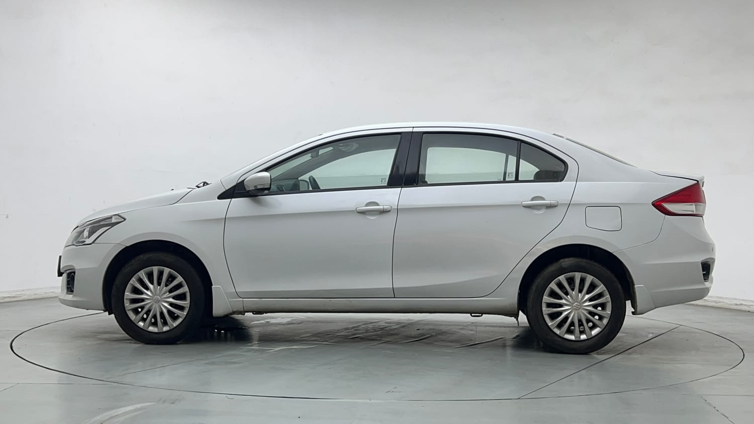 Used 2016 Maruti Suzuki Ciaz VXi+ AT Petrol Automatic exterior LEFT SIDE VIEW