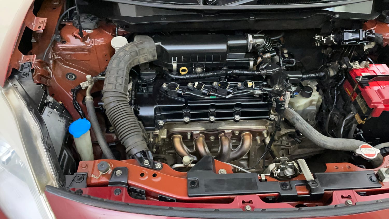 Used 2017 Maruti Suzuki Dzire VXi AMT Petrol Automatic engine ENGINE RIGHT SIDE VIEW