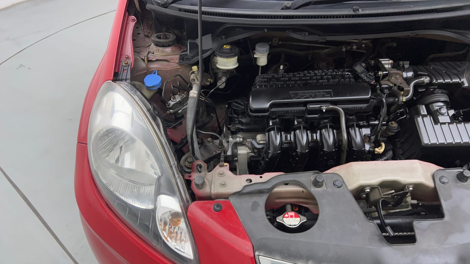 Used 2013 Honda Brio S MT Petrol Manual engine ENGINE RIGHT SIDE VIEW