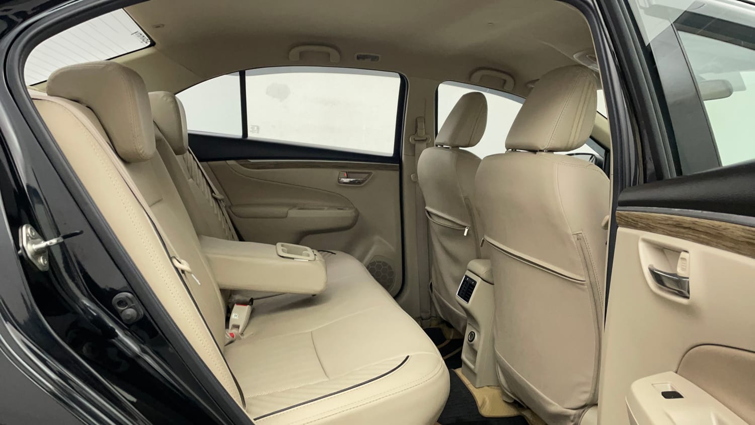 Used 2022 Maruti Suzuki Ciaz Zeta 1.5 Petrol Manual interior RIGHT SIDE REAR DOOR CABIN VIEW