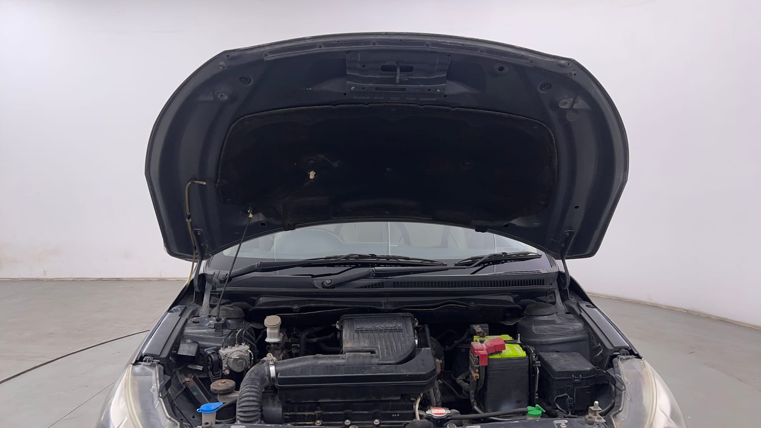 Used 2018 Maruti Suzuki Ciaz Sigma 1.4 MT Petrol Manual engine ENGINE & BONNET OPEN FRONT VIEW