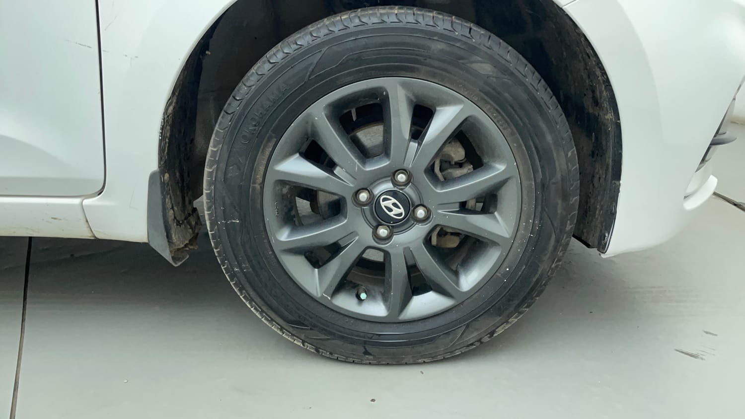 Used 2020 Hyundai Elite i20 Sportz Plus 1.2 Petrol Manual tyres RIGHT FRONT TYRE RIM VIEW
