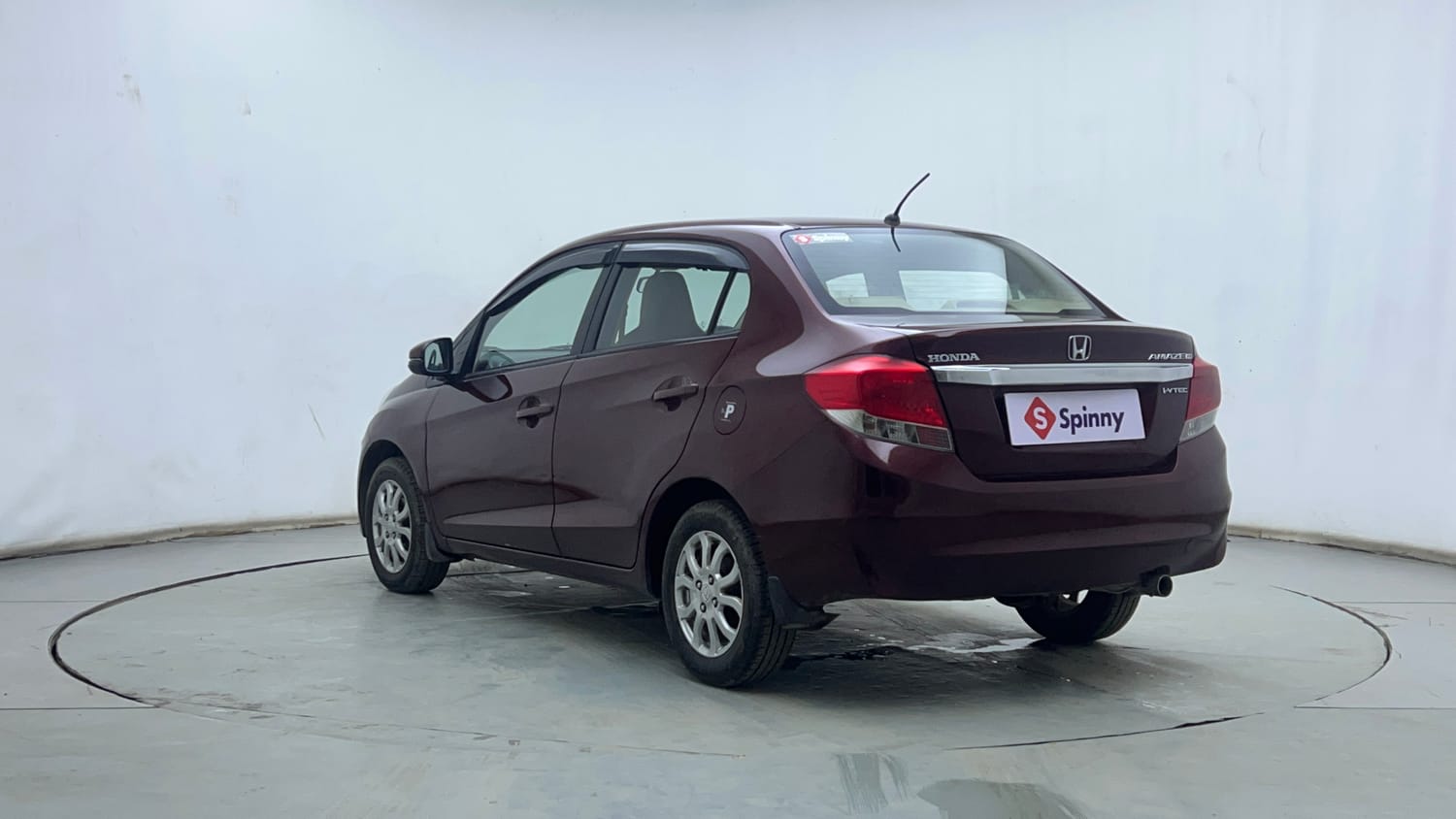 Used 2015 Honda Amaze 1.2 VX  (O)  i-VTEC Petrol Manual exterior LEFT REAR CORNER VIEW