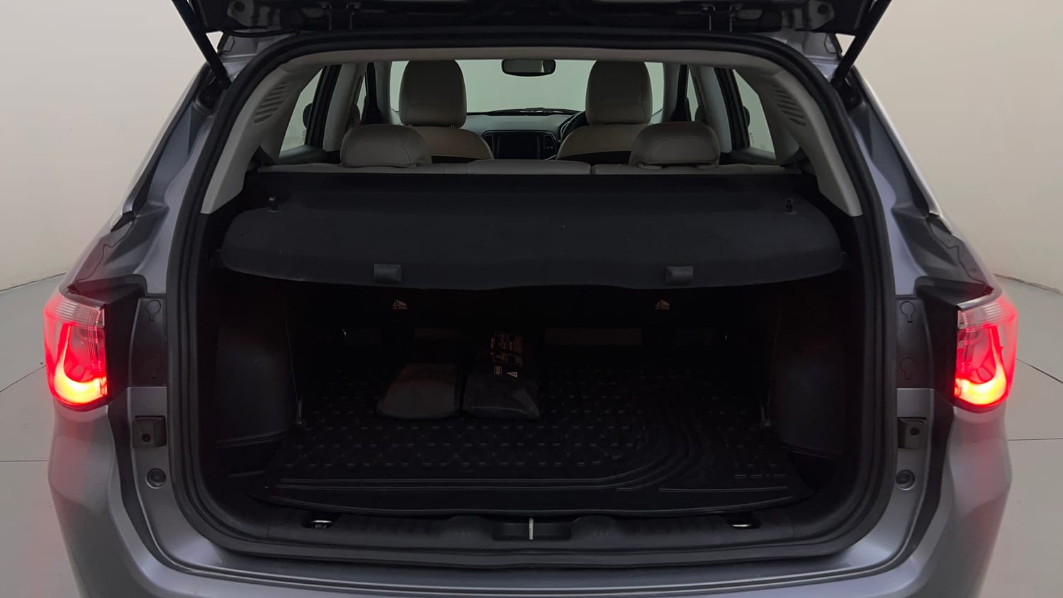 Used 2020 Jeep Compass Limited Plus Petrol AT Petrol Automatic interior DICKY INSIDE VIEW