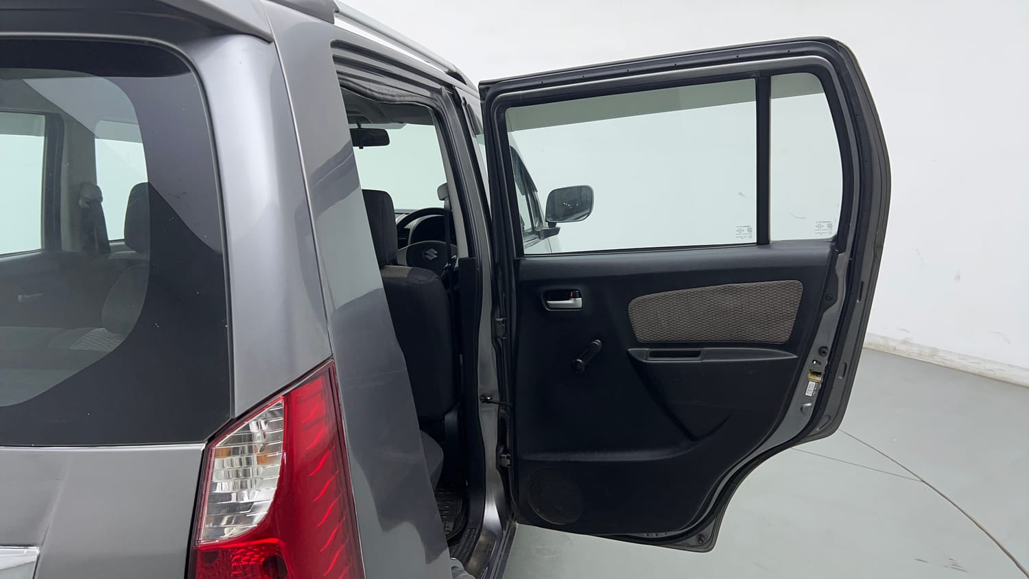 Used 2015 Maruti Suzuki Wagon R LXI CNG Cng Manual interior RIGHT REAR DOOR OPEN VIEW