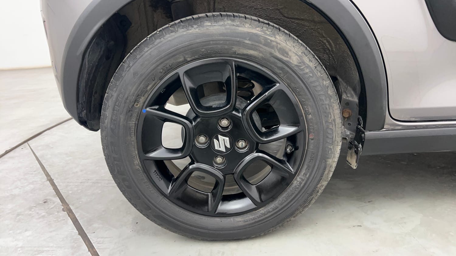 Used 2023 Maruti Suzuki Ignis Zeta 1.2 MT Petrol Manual tyres RIGHT REAR TYRE RIM VIEW