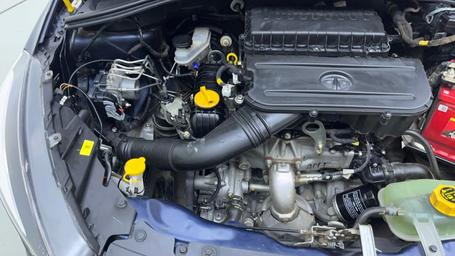 Used 2021 Tata Tigor XZA Plus Petrol Automatic engine ENGINE RIGHT SIDE VIEW