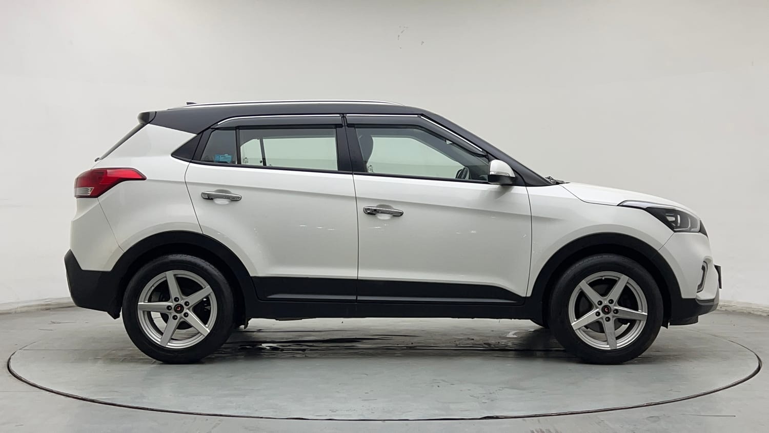 Used 2018 Hyundai Creta SX 1.6 AT Petrol Petrol Automatic exterior RIGHT SIDE VIEW