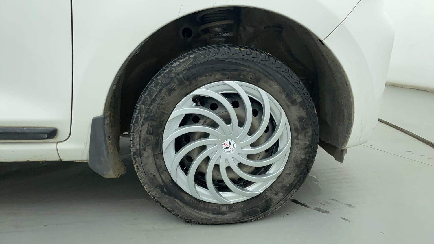 Used 2023 Maruti Suzuki Alto K10 VXi S-CNG Cng Manual tyres RIGHT FRONT TYRE RIM VIEW