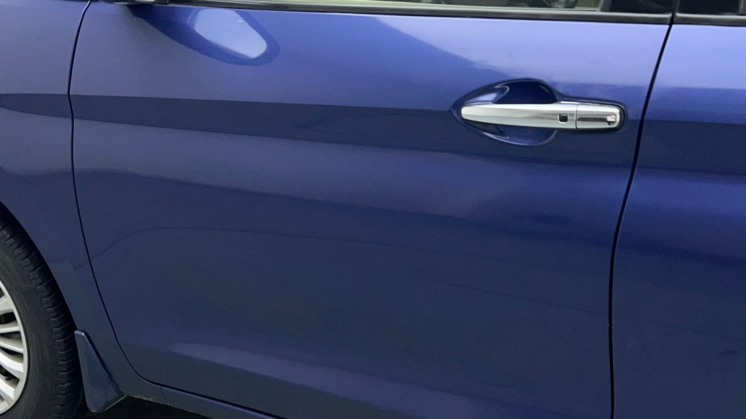 Used 2018 Maruti Suzuki New Ertiga ZXi AT Petrol Automatic dents MINOR SCRATCH