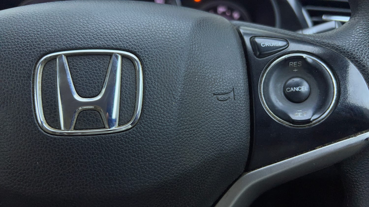 Used 2018 Honda City V Petrol Petrol Manual top_features Cruise control