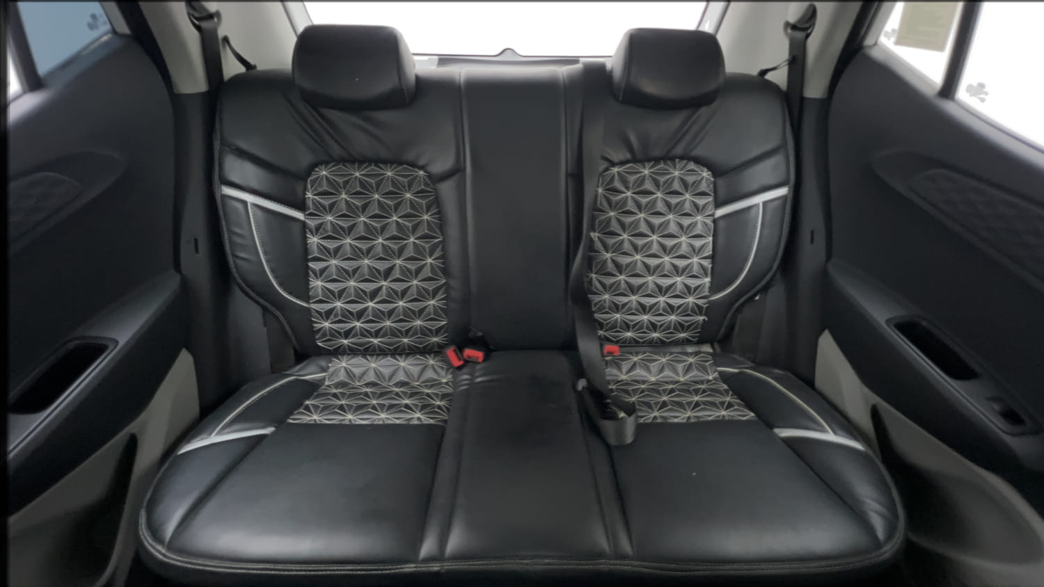 Used 2023 Hyundai Grand i10 Nios Sportz 1.2 Kappa CNG Cng Manual interior REAR SEAT CONDITION VIEW