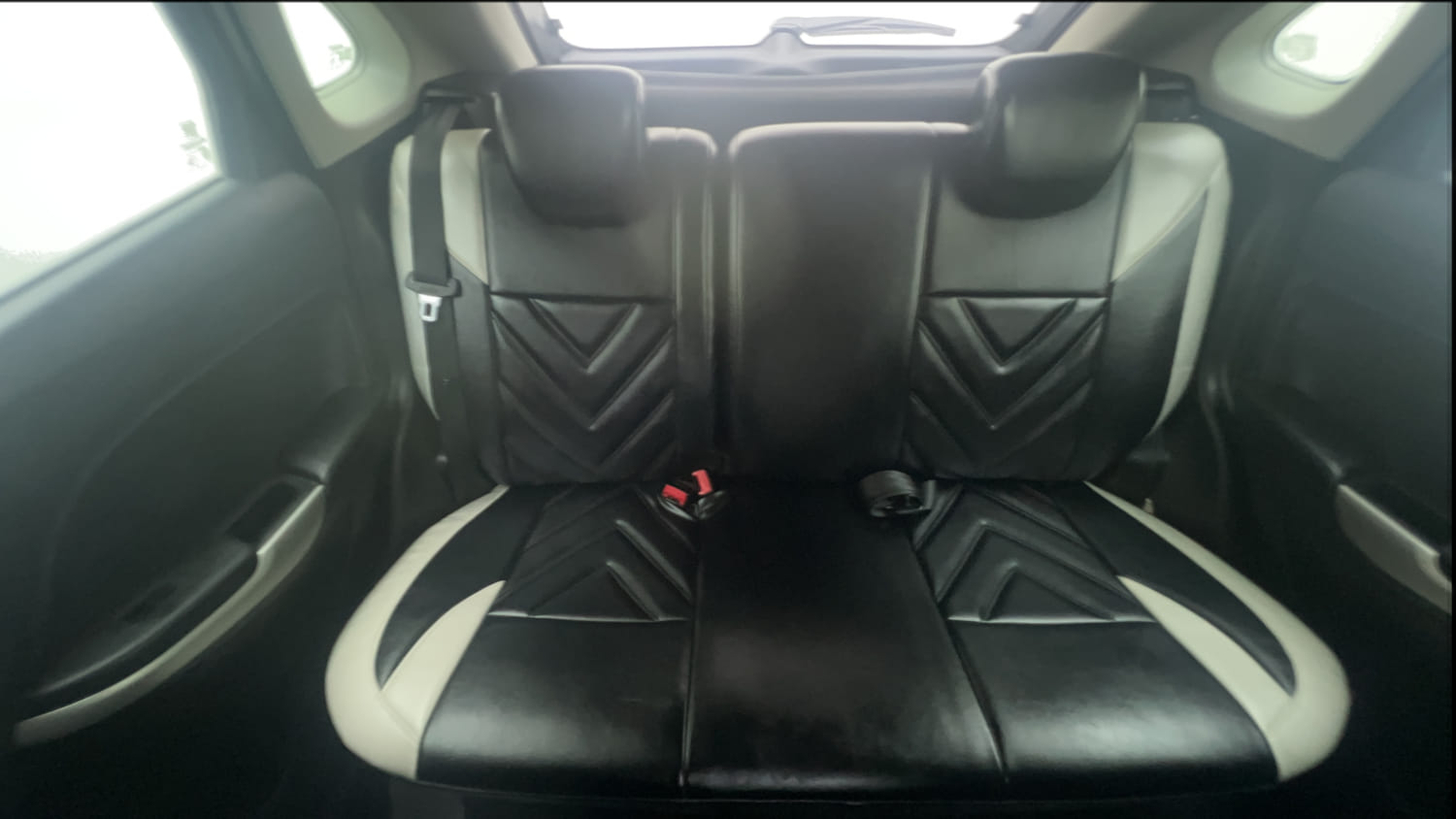 Used 2018 Maruti Suzuki Baleno Zeta 1.2 Petrol Manual interior REAR SEAT CONDITION VIEW
