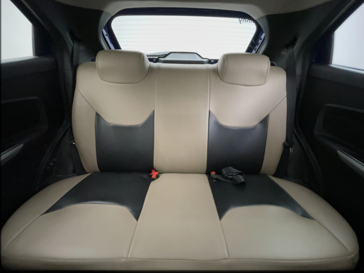 Used 2016 Ford Figo Titanium 1.2 Ti-VCT Petrol Manual interior REAR SEAT CONDITION VIEW