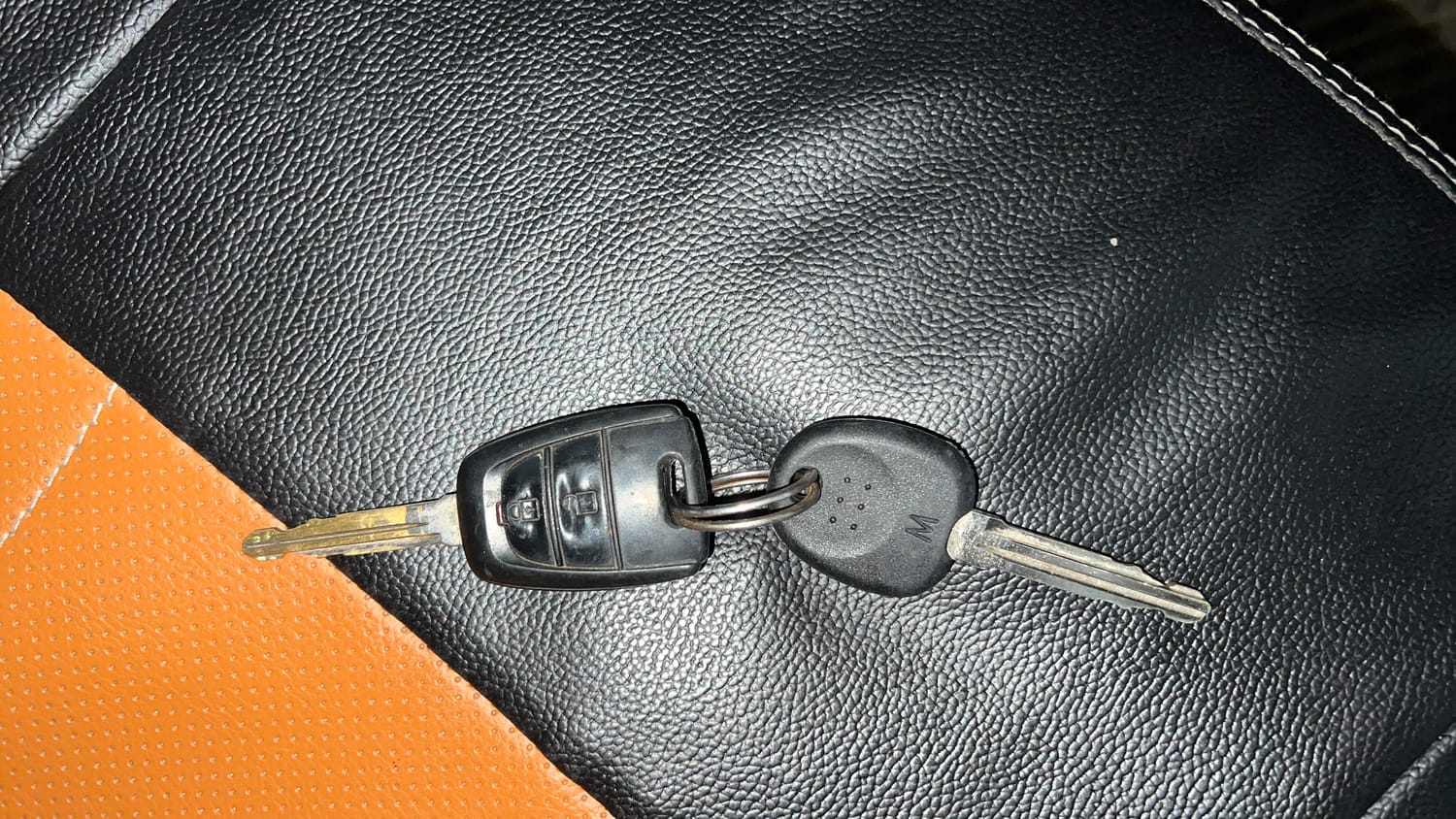 Used 2018 Hyundai Santro Asta Petrol Manual extra CAR KEY VIEW