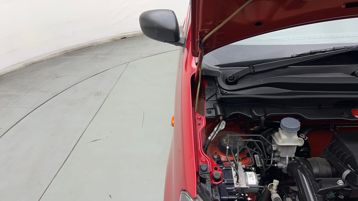 Used 2024 Maruti Suzuki Alto K10 VXi AGS Petrol Automatic engine ENGINE RIGHT SIDE HINGE & APRON VIEW