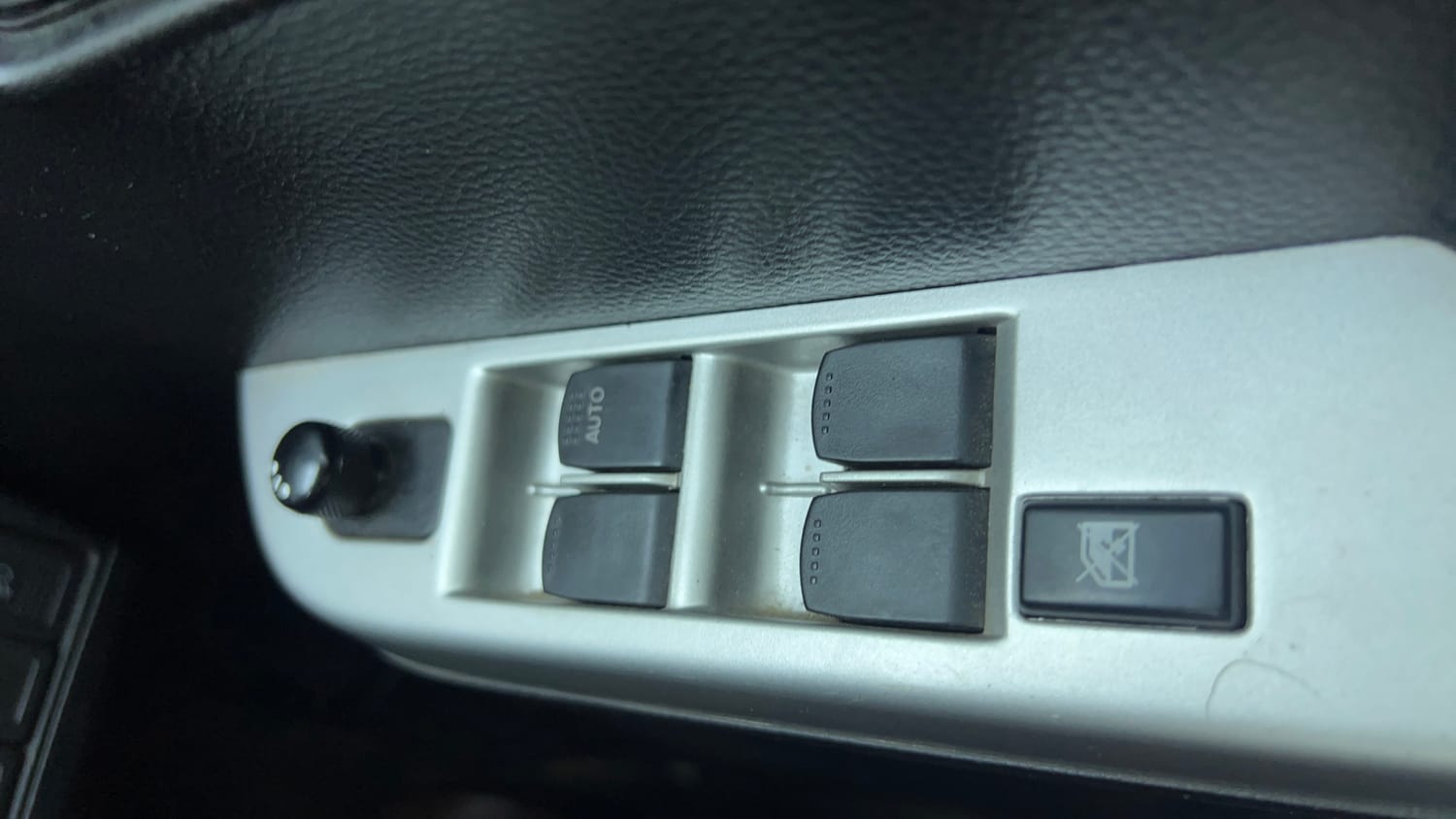 Used 2013 Maruti Suzuki Wagon R VXI Petrol Manual top_features Adjustable ORVM