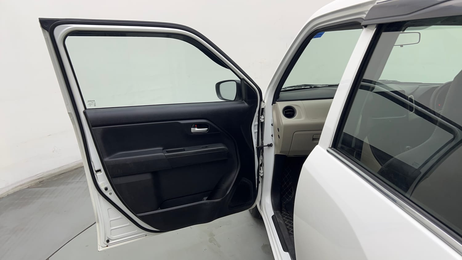 Used 2024 Maruti Suzuki Wagon R VXI 1.0 Petrol Manual interior LEFT FRONT DOOR OPEN VIEW