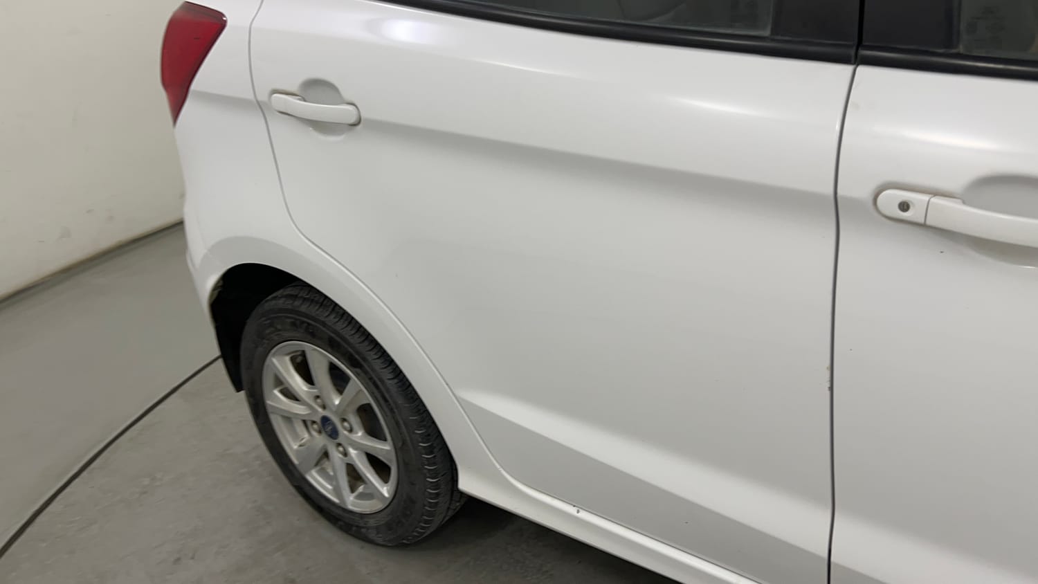 Used 2019 Ford Figo Titanium 1.2 Ti-VCT MT Petrol Manual dents MINOR DENT