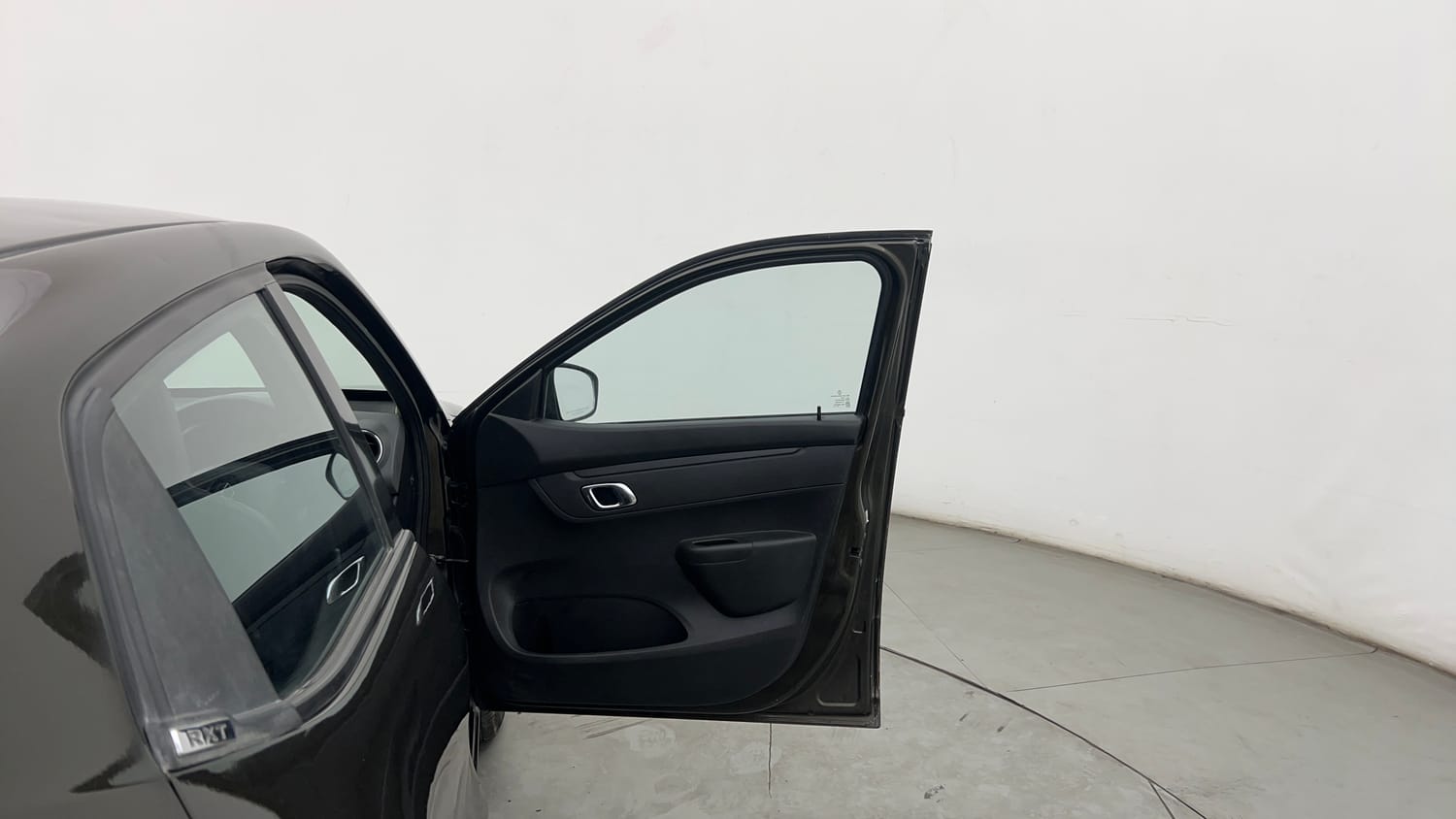 Used 2019 Renault Kwid RXT (O) 1.0 SCE Edition Petrol Manual interior RIGHT FRONT DOOR OPEN VIEW