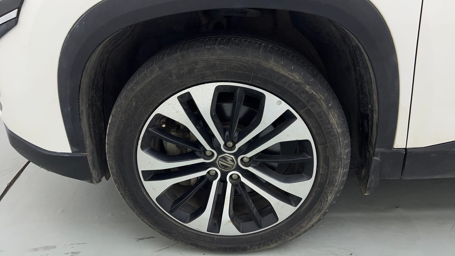Used 2022 MG Motors Hector Sharp 1.5 Petrol CVT Petrol Automatic tyres LEFT FRONT TYRE RIM VIEW