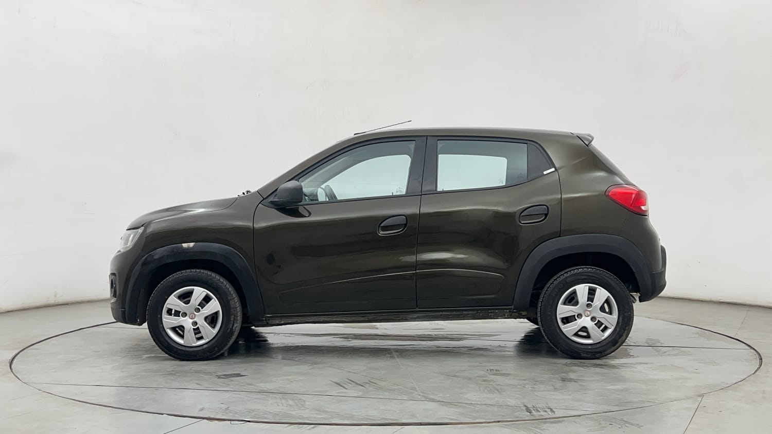 Used 2019 Renault Kwid RXT (O) 1.0 SCE Edition Petrol Manual exterior LEFT SIDE VIEW