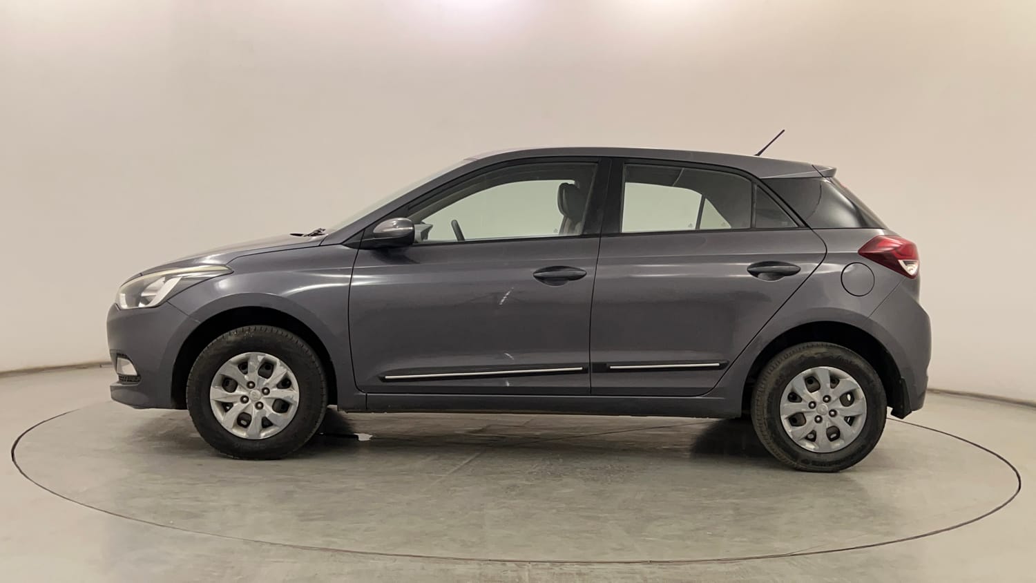 Used 2017 Hyundai Elite i20 Sportz 1.2 Petrol Manual exterior LEFT SIDE VIEW