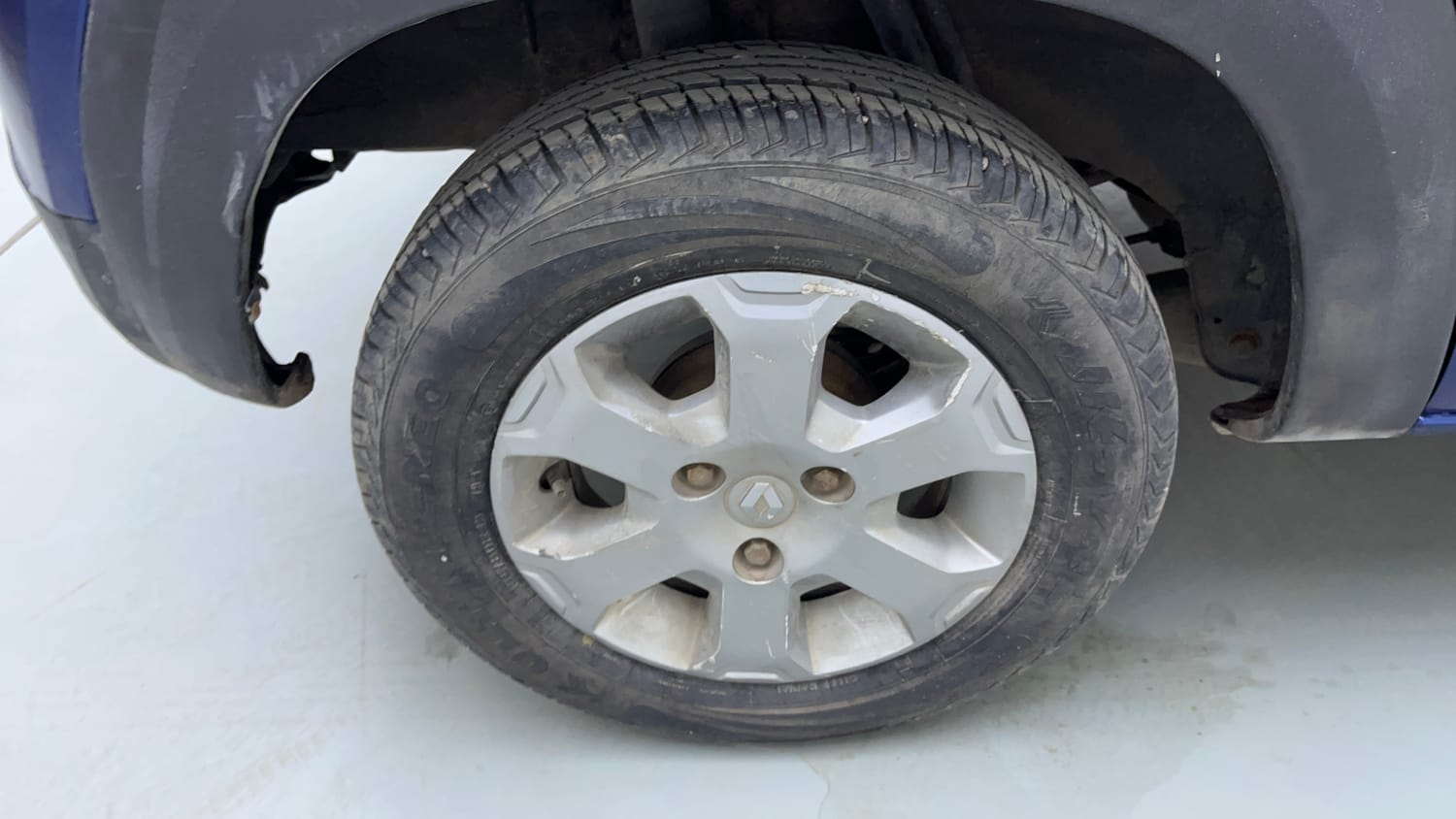 Used 2018 Renault Kwid CLIMBER 1.0 Petrol Manual tyres RIGHT REAR TYRE RIM VIEW