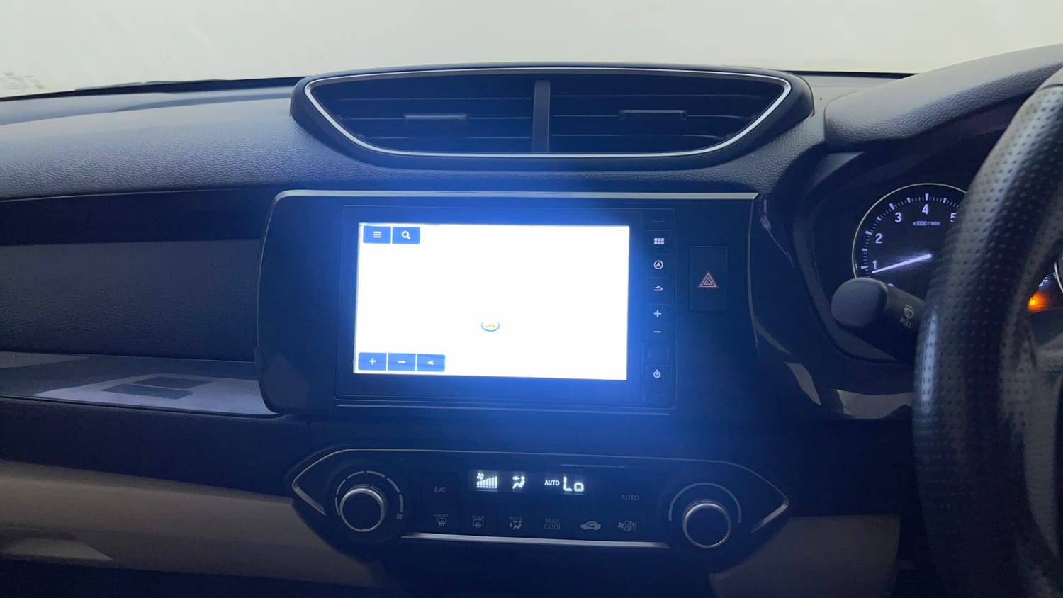 Used 2019 Honda Amaze 1.2 VX CVT Petrol Petrol Automatic top_features Integrated (in-dash) music system